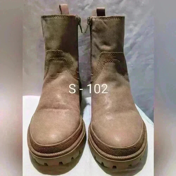 Lucky Brand Eabile Light Brown Leather Chelsea Chunky Lug Ankle Boots - Picture 13 of 13